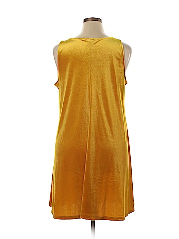 Old Navy Casual Dress (view 2)