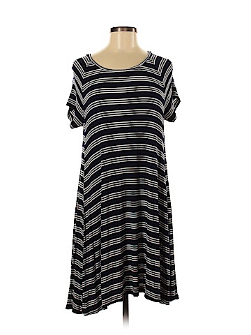 Old Navy Casual Dress (view 1)