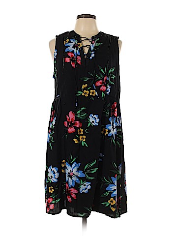 Old Navy Casual Dress (view 1)