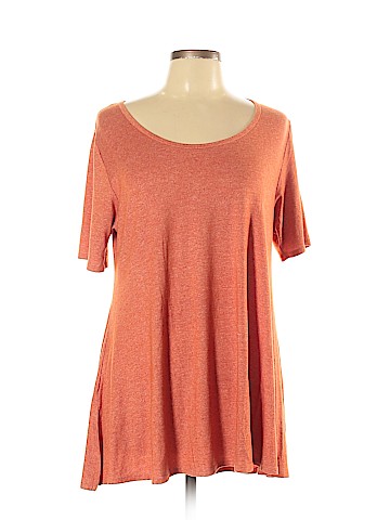Lularoe 3/4 Sleeve T-Shirt (view 1)