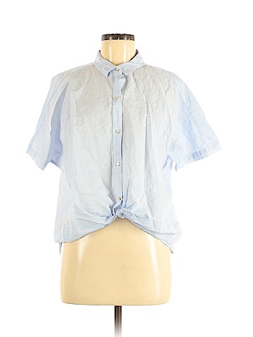 Universal Thread Short Sleeve Button-Down Shirt (view 1)