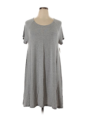 Old Navy Casual Dress (view 1)