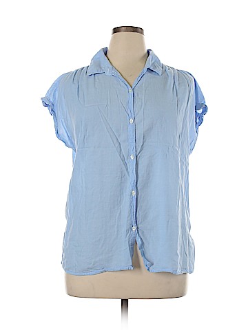 Old Navy Sleeveless Button-Down Shirt (view 1)