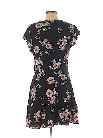 cupcakes and cashmere Casual Dress (view 2)