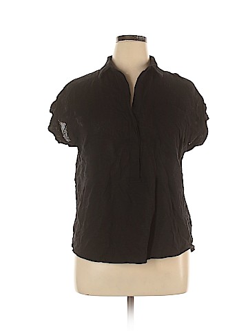 Universal Thread Short Sleeve Top (view 1)