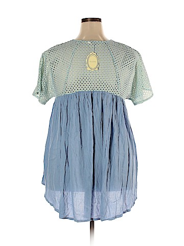 Velzera Short Sleeve Blouse (view 2)