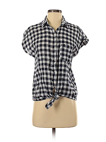 Old Navy Short Sleeve Button-Down Shirt (view 1)
