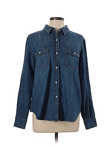 Universal Thread Long Sleeve Button-Down Shirt (view 1)