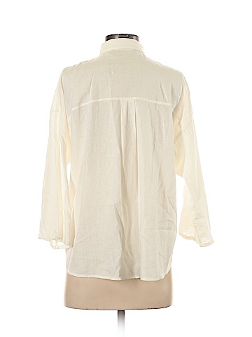 Uniqlo 3/4 Sleeve Button-Down Shirt (view 2)