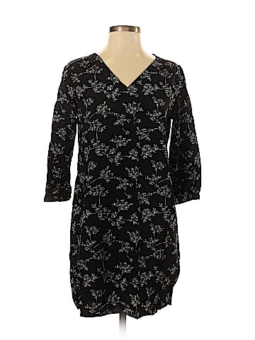 Old Navy Casual Dress (view 1)