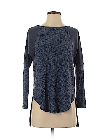 Artistic Works by Lu 3/4 Sleeve Top (view 1)