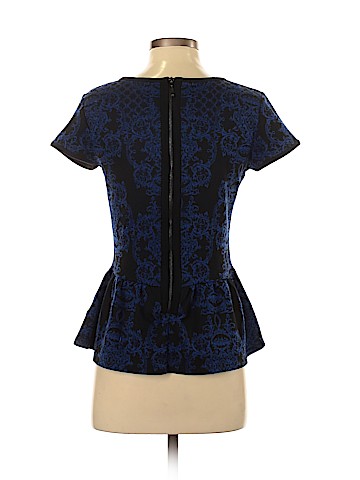 Romeo & Juliet Couture Short Sleeve Top (view 2)