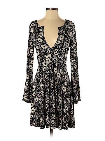 American Eagle Outfitters Casual Dress (view 1)