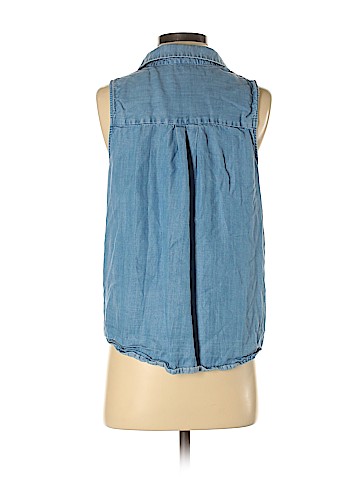 Who What Wear Sleeveless Button-Down Shirt (view 2)