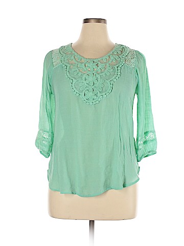 Bobeau 3/4 Sleeve Top (view 2)