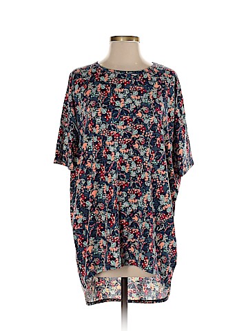 Lularoe Short Sleeve T-Shirt (view 1)