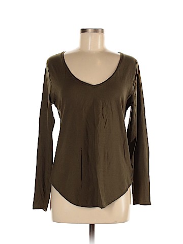 Old Navy Long Sleeve T-Shirt (view 1)