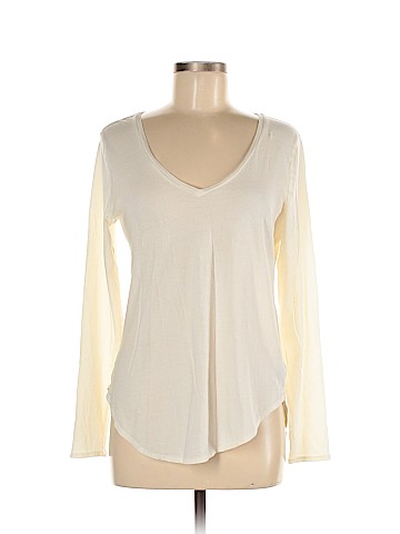 Old Navy Long Sleeve T-Shirt (view 1)