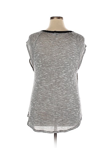 Maurices Short Sleeve T-Shirt (view 2)