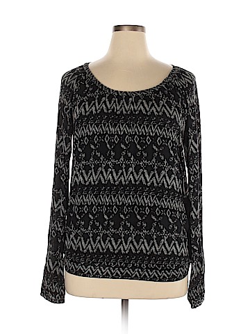 Maurices Long Sleeve Top (view 1)