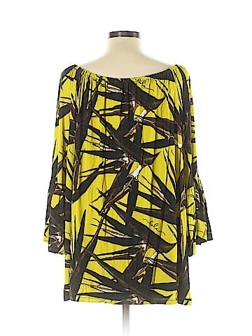 Lola 3/4 Sleeve Top (view 2)