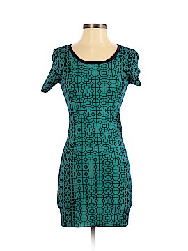 Romeo & Juliet Couture Size Sm