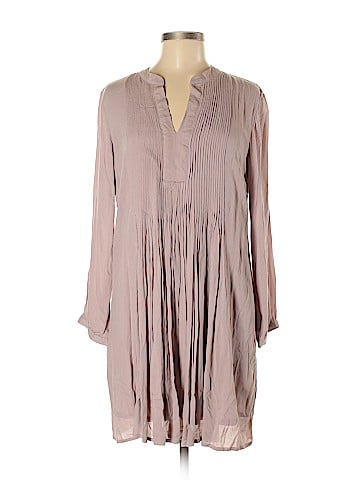 Old Navy Casual Dress (view 1)