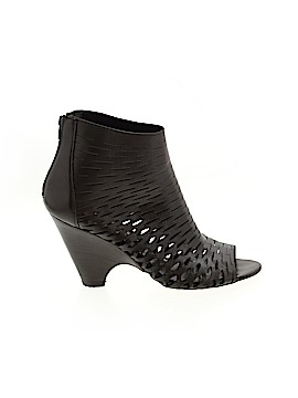 Barneys New York Size 38.5 eur