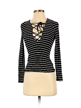 Project Social T loves Urban Outfitters Size Sm