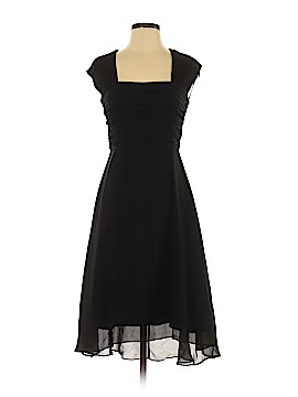 Donna Ricco Size 4 Petite