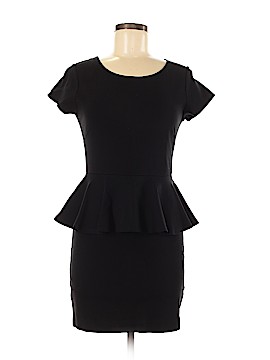 Red Saks Fifth Avenue Size Med