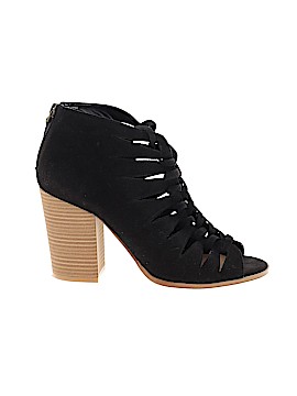 Melrose and Market Size 8 1/2