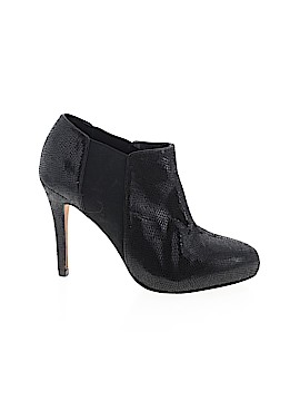 White House Black Market Size 5 1/2