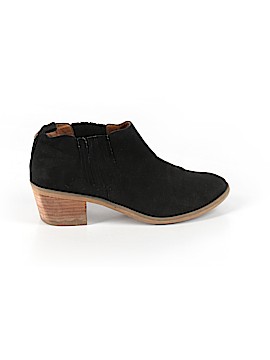Melrose and Market Size 7 1/2