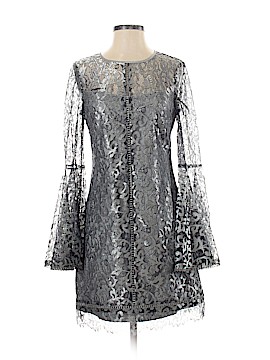 White House Black Market Size 2
