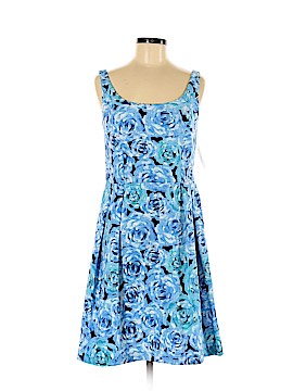 Luxe by Carmen Marc Valvo Size 8