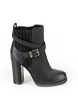 Juicy Couture Size 5 1/2