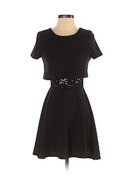 Red Saks Fifth Avenue Size Sm