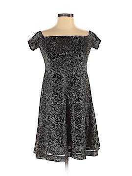 Laundry by Shelli Segal Size 4