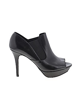 Lavender Label by Vera Wang Size 8 1/2