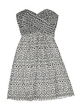 White House Black Market Size 00