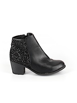 Journee Collection Size 7