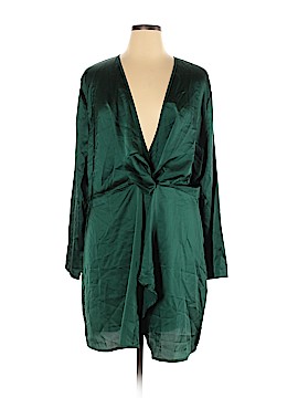 Pretty Little Thing Size 1X Plus