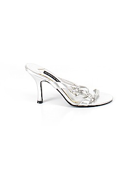 Jennifer Moore Size 6 1/2