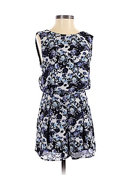 Red Saks Fifth Avenue Size Sm