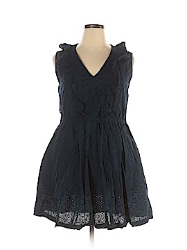 Textile by Elizabeth and James Size XL