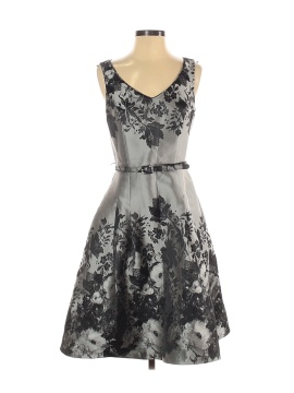 White House Black Market Size 2