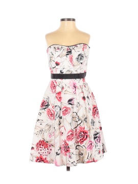White House Black Market Size 00