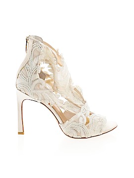 Imagine by Vince Camuto Size 8