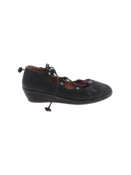 Gentle Souls by Kenneth Cole Size 6